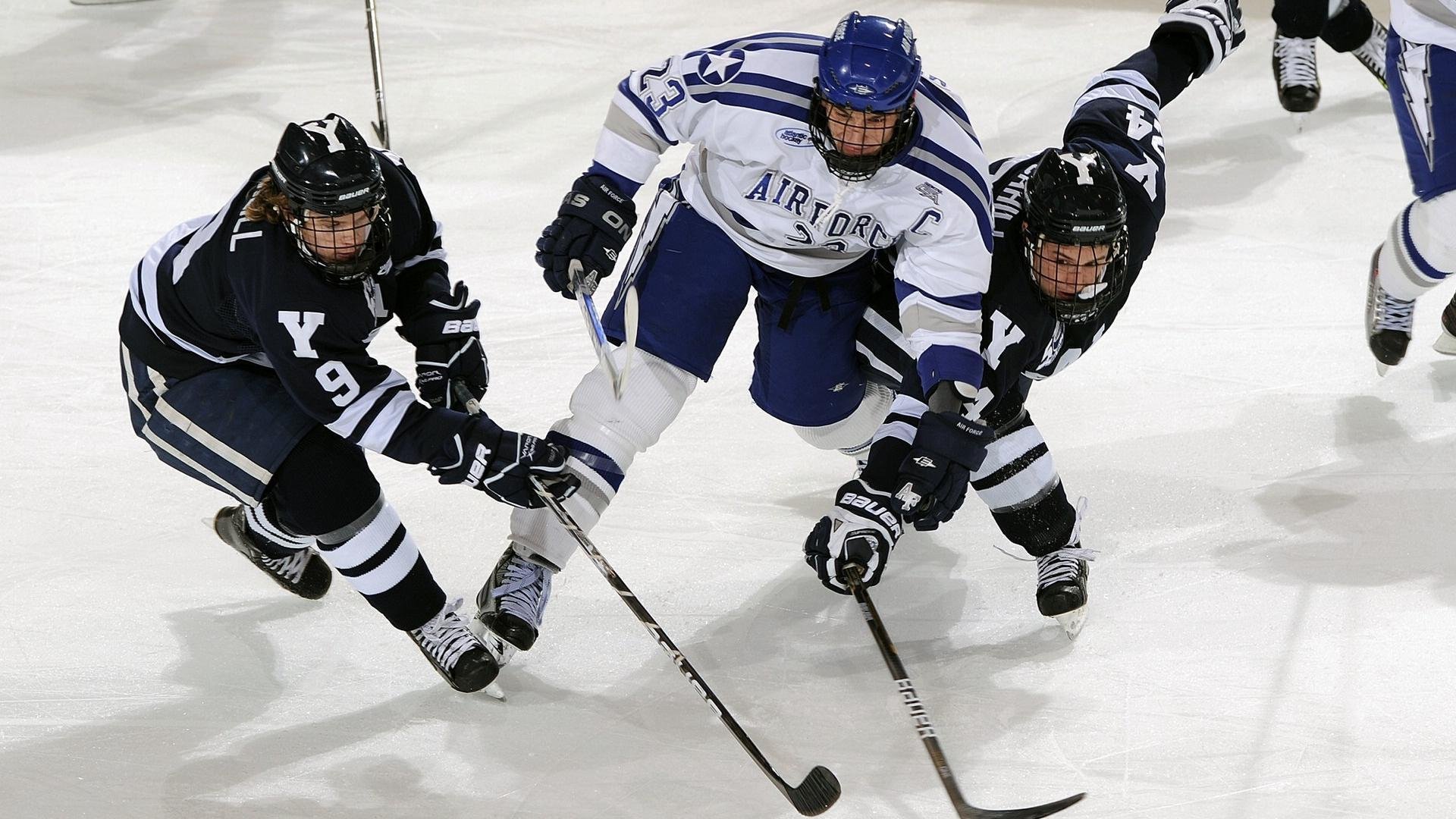 《Apex Legends》上线新合作皮肤,联动内容丰富,apex联名皮肤