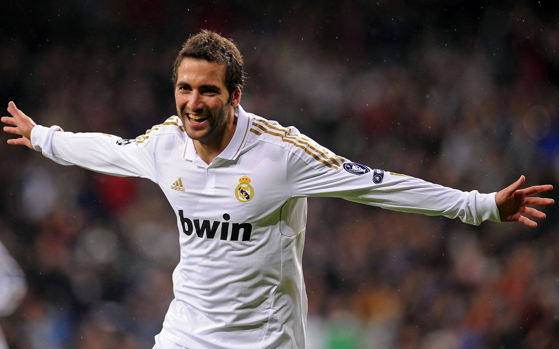 欧冠前瞻：英超三队同日出征，曼城喜鹊主场遇劲敌，蓝军客场战黑马